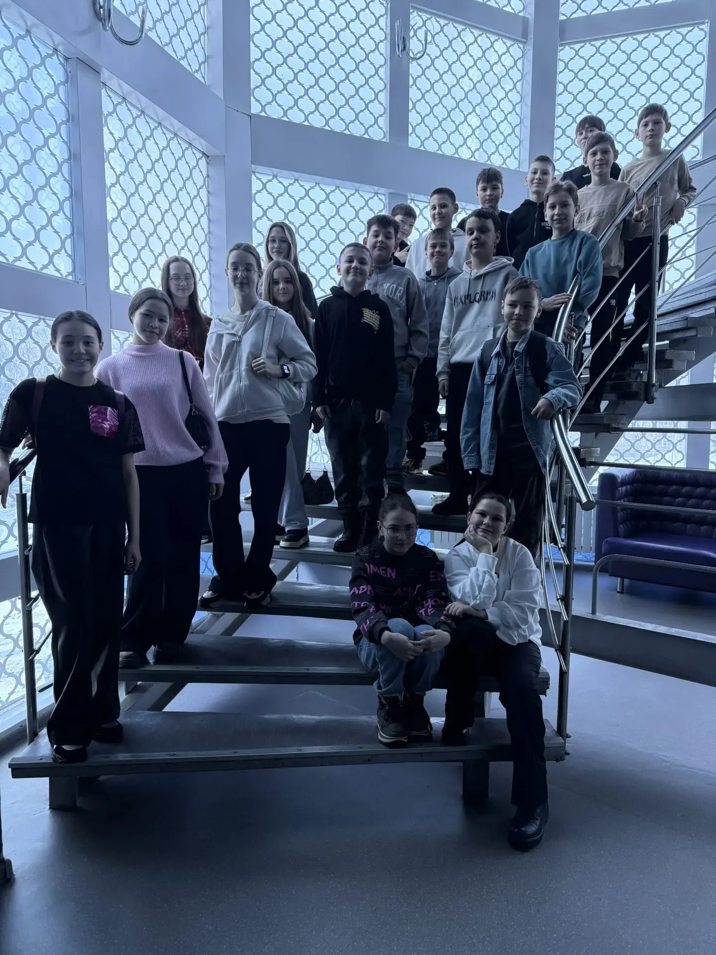 🎳 Ура! Весенние каникулы начались с боулинга! 🎳  Наш весёлый и дружный  5 А класс сходили и отлично 
