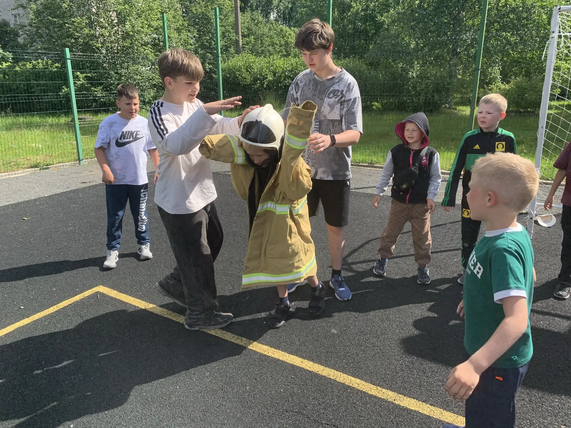 Сегодня в нашем лагере гости! 🧑‍🚒🚒