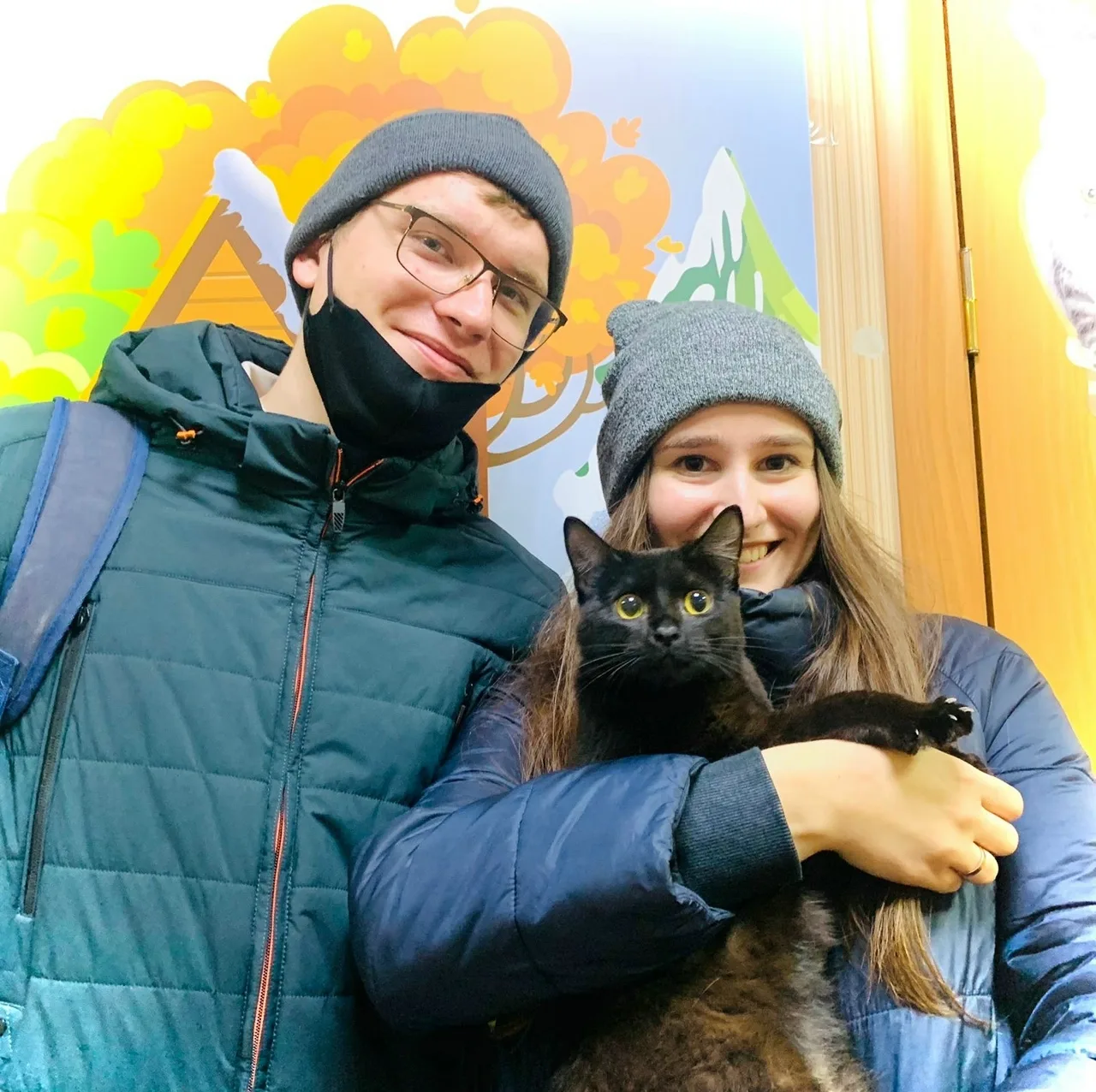 Помните котёнка, которого спасли от собак? 🥺 Вот как живёт эта пантера спустя годы! ❤️   Друзья, сег