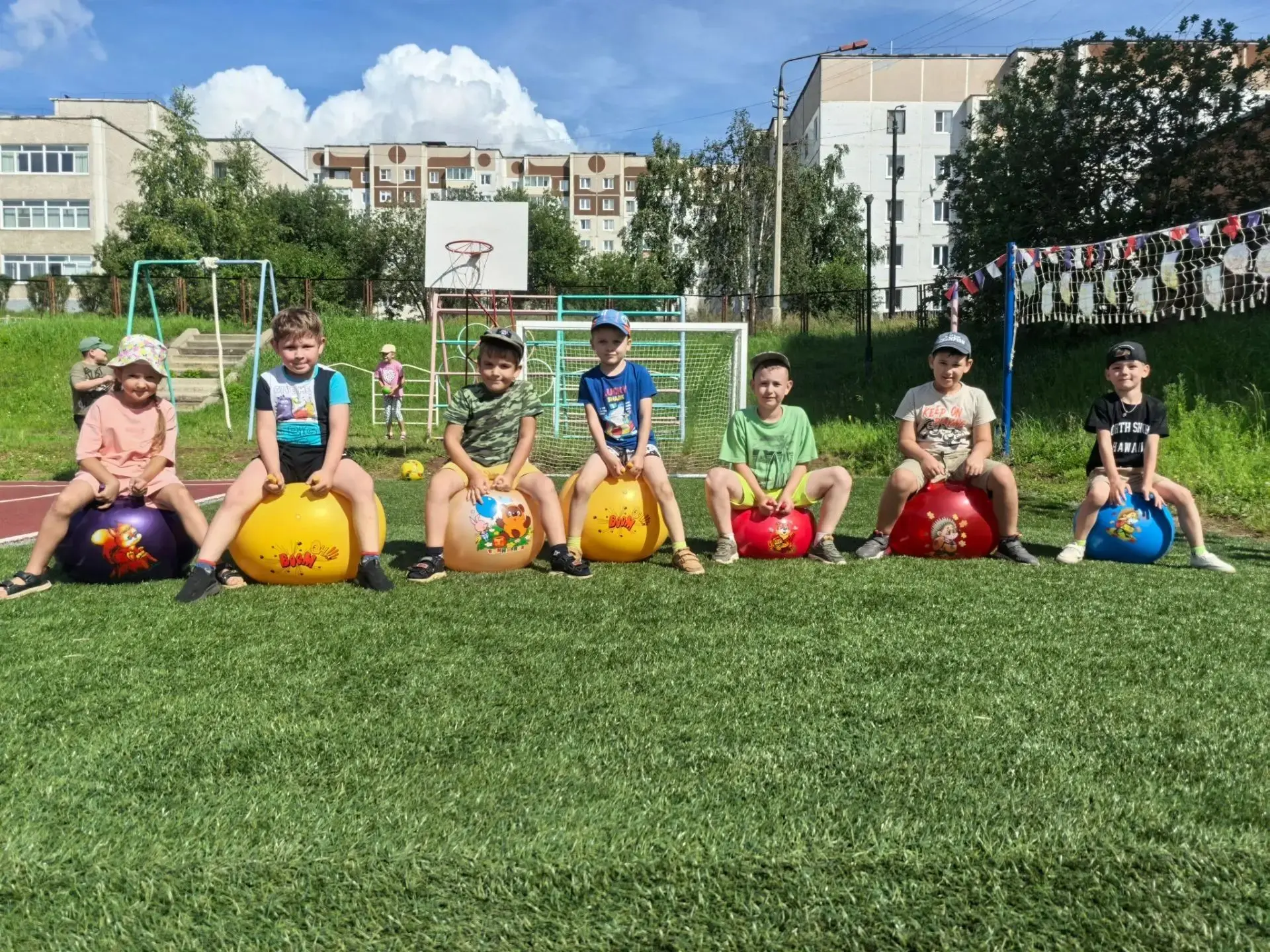 Лето — это не только солнце, песок и мороженое, но и отличная пора для подвижных игр на...