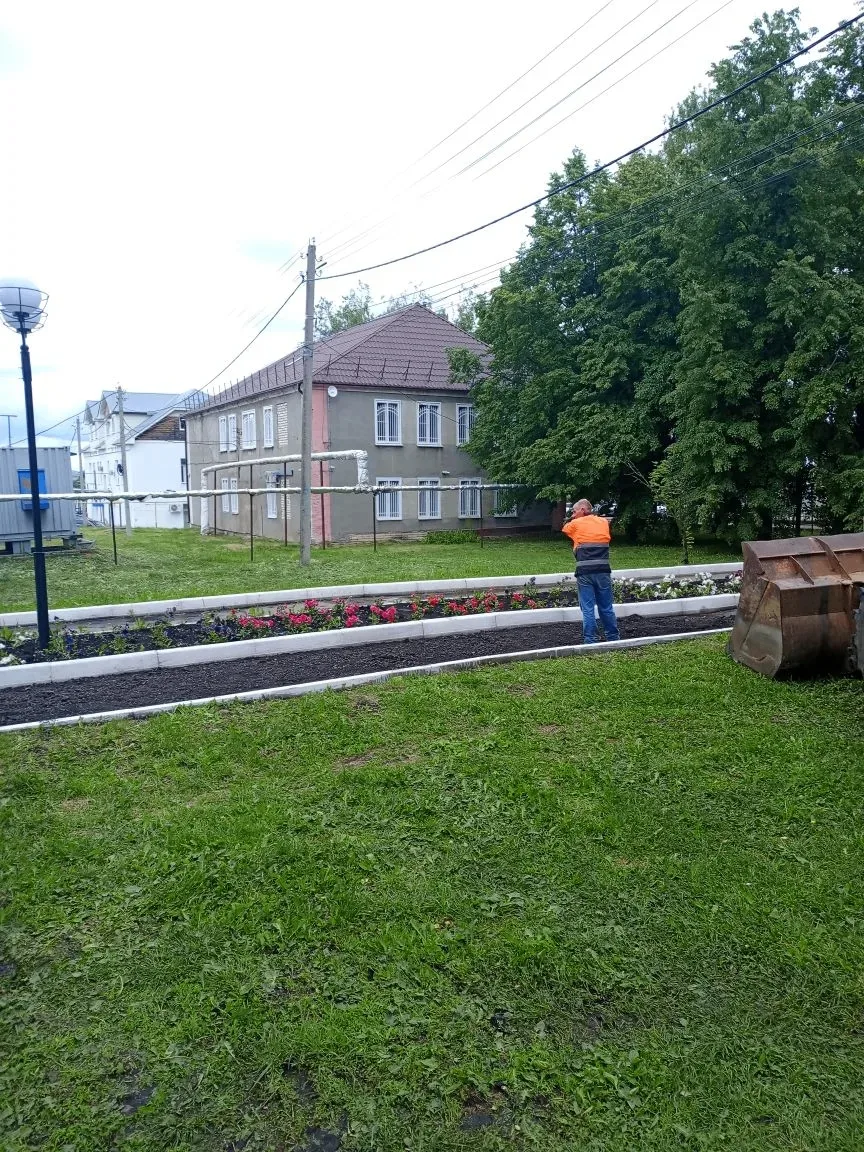 В рамках программы формирование комфортной городской среды, ведется работа по благоустройству террит