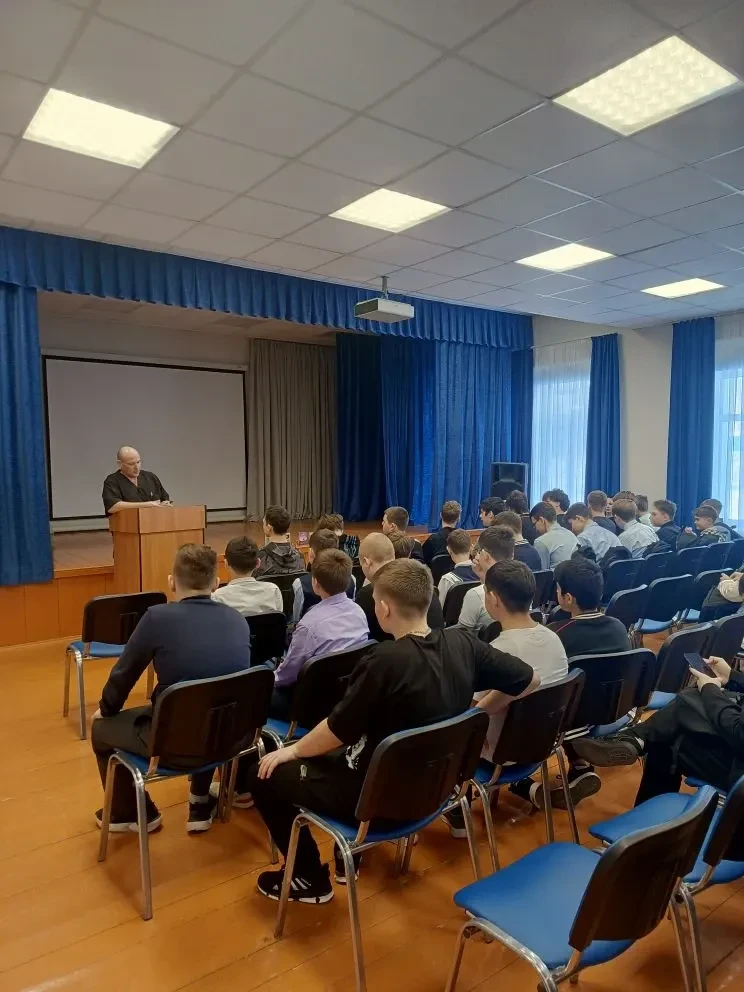 Забота о здоровье со школьной скамьи: важный разговор в Гимназии №1 🩺🏥Сегодня в Гимназии №1 прошла