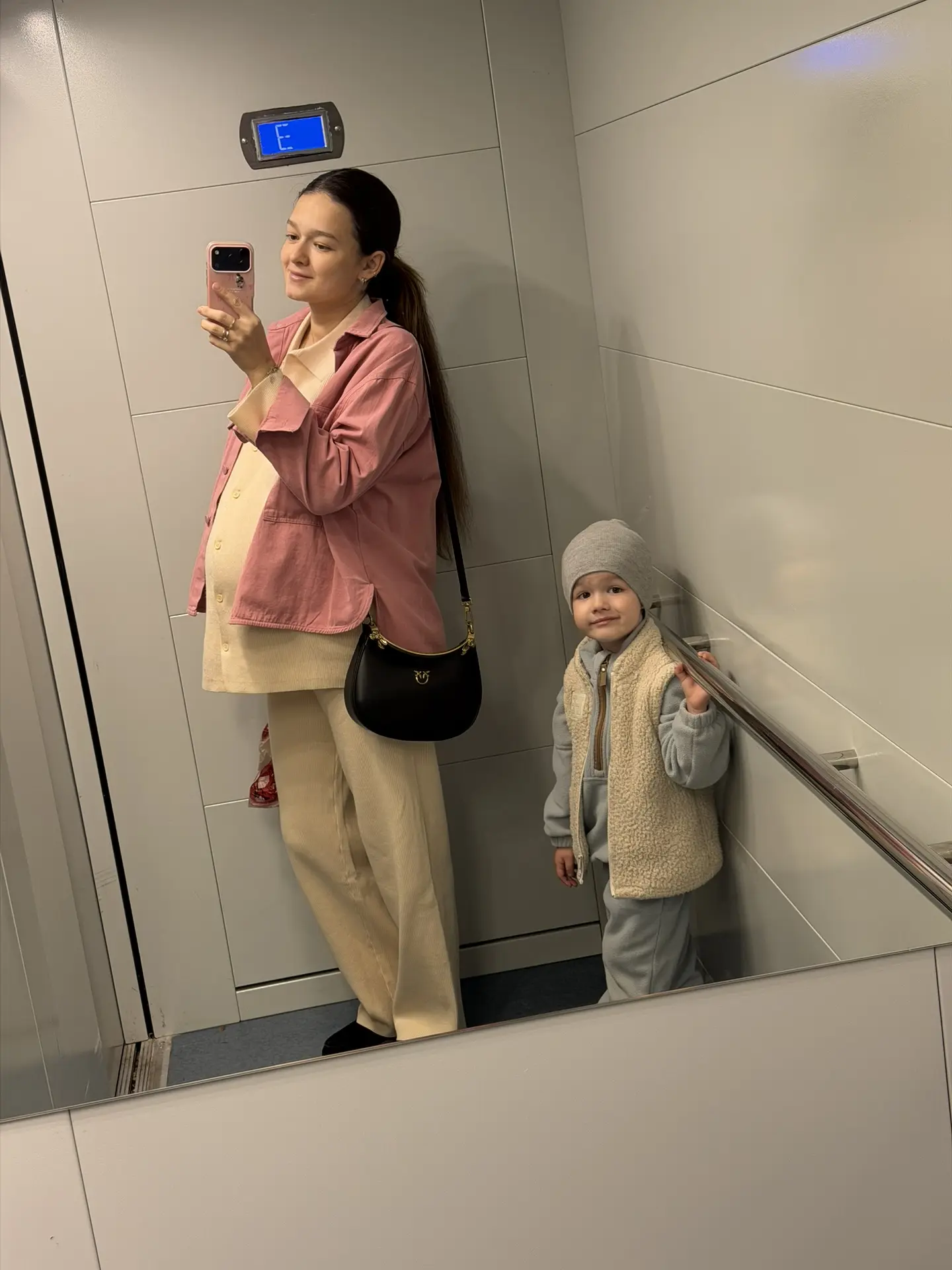 Всем привет и отличного настроения 🥰