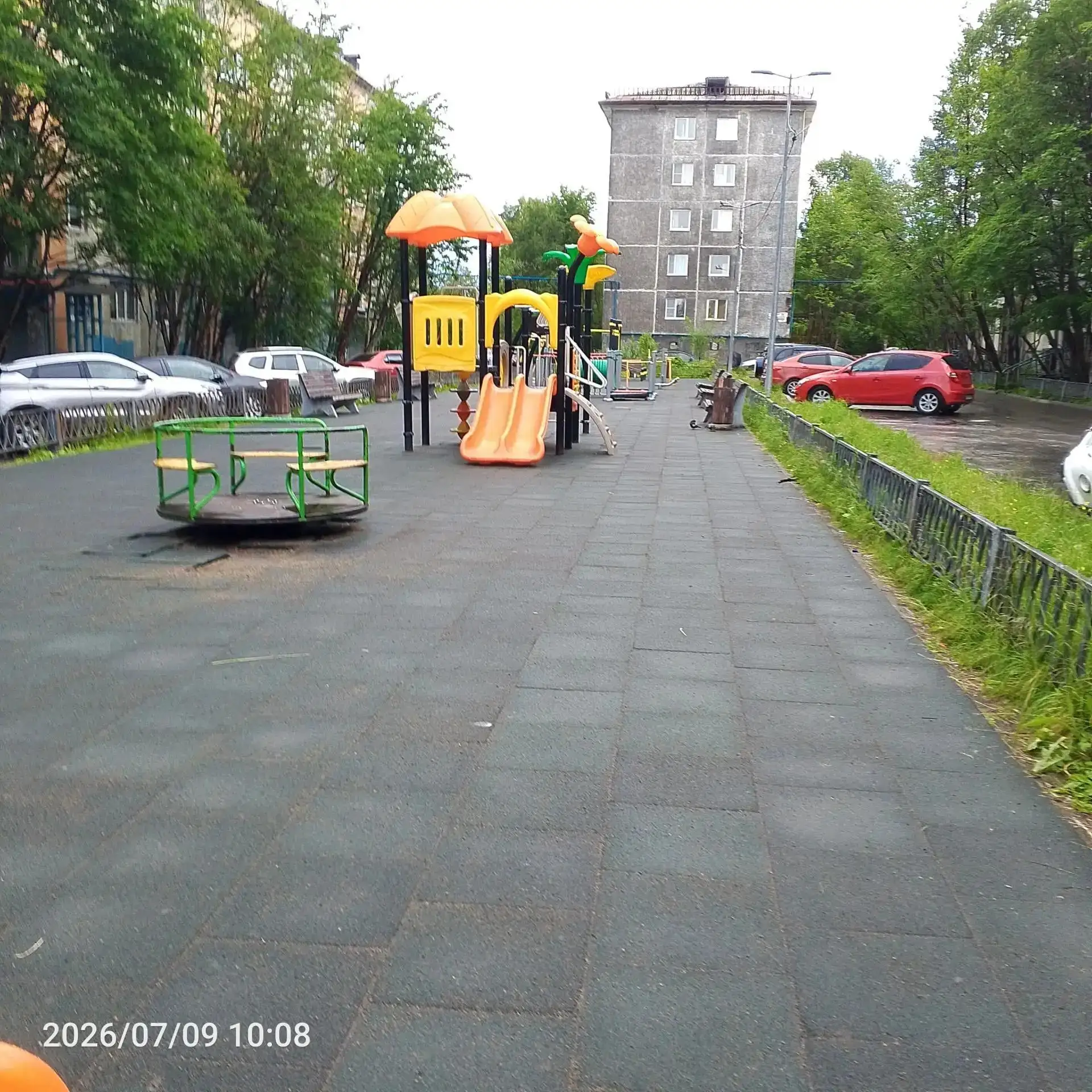 💚Восстановили чистоту и порядок на детской площадке на Невского.