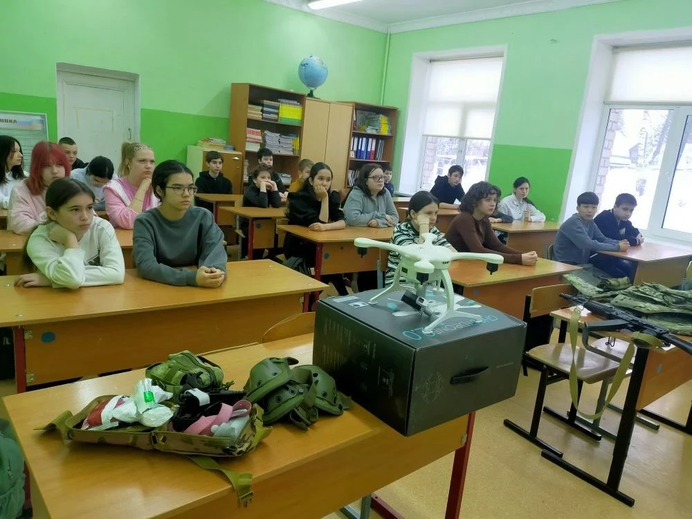 Урок мужества в преддверии Дня защитника Отечества  В канун праздника Дня защитника Отечества в корп