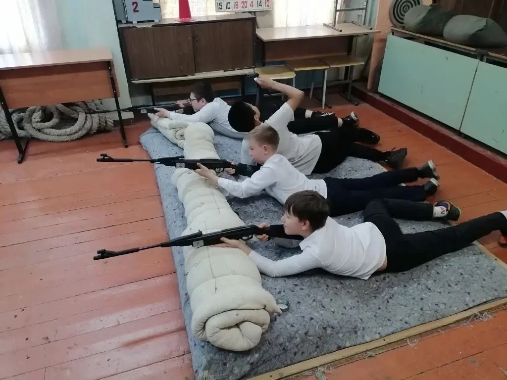 🪖ВОЕННО-ПРИКЛАДНОЕ ТРОЕБОРЬЕ🪖 5 мая 2026 г. в нашей школе прошли лично-командные соревнования для уч
