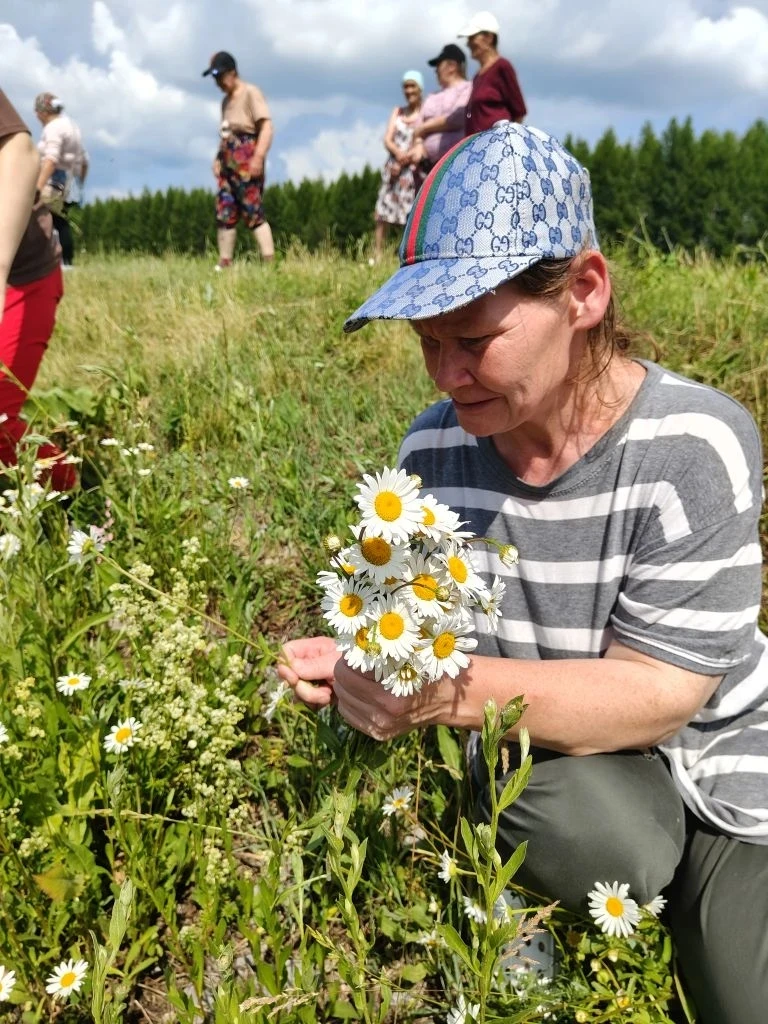 🌼Сегодня особенный день! 🌬️🌼

   🌼15 июня — Международный день прогулки и Всемирный день ветра. 
