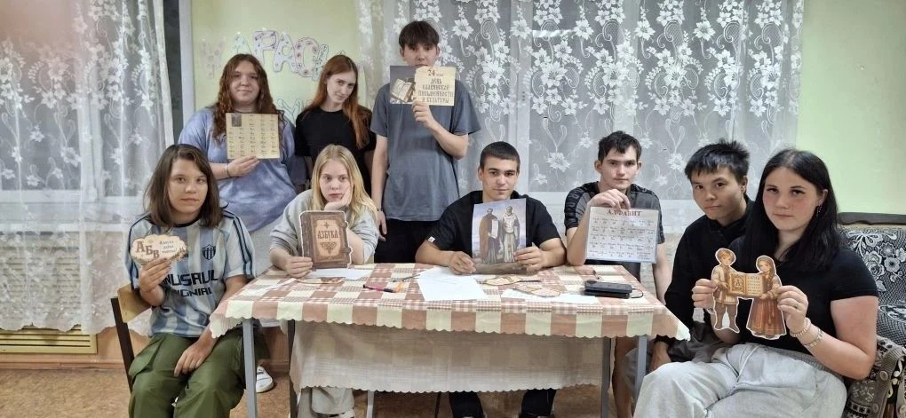 От глиняных табличек до кириллицы: Погружение в древнерусскую письменность 📜