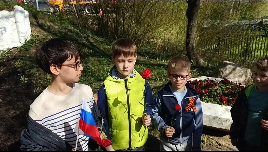 🕊️Символ нашей памяти  📍Академика Челомея, 6А  🎖️Есть традиции, которые объединяют поколения. В пред