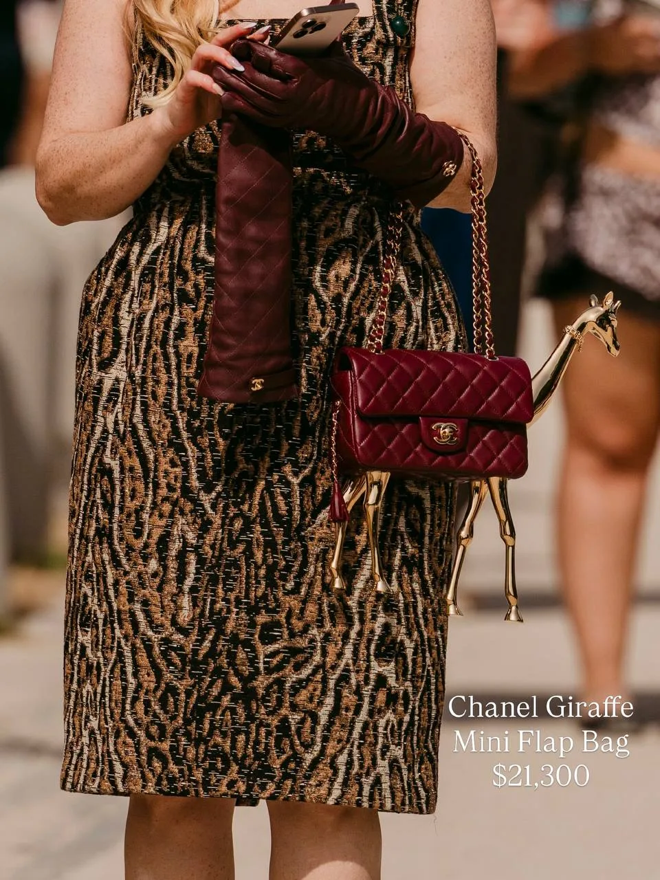 Самые отлетевшие сумочки Chanel в городе.