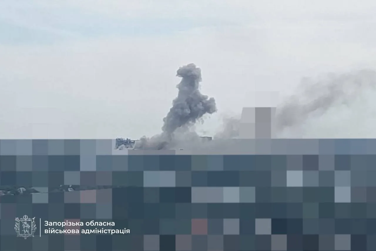 🇷🇺🇺🇦 Удар нанесен по "Запорожскому электровозоремонтному заводу".