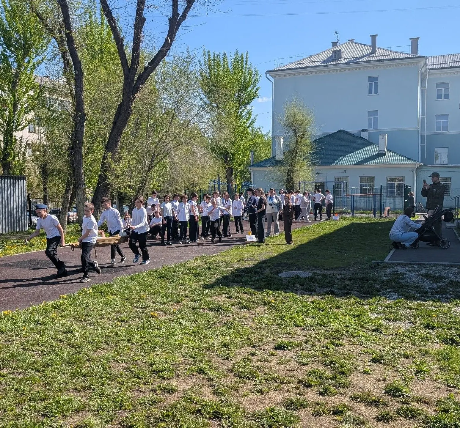 ⚡️ «Зарница» для 5–7 классов: испытания, командный дух и настоящая игра

В школе прошла военно-спорт