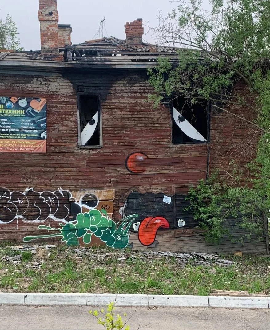Еще один интересный мурал найден в Архангельске 😱