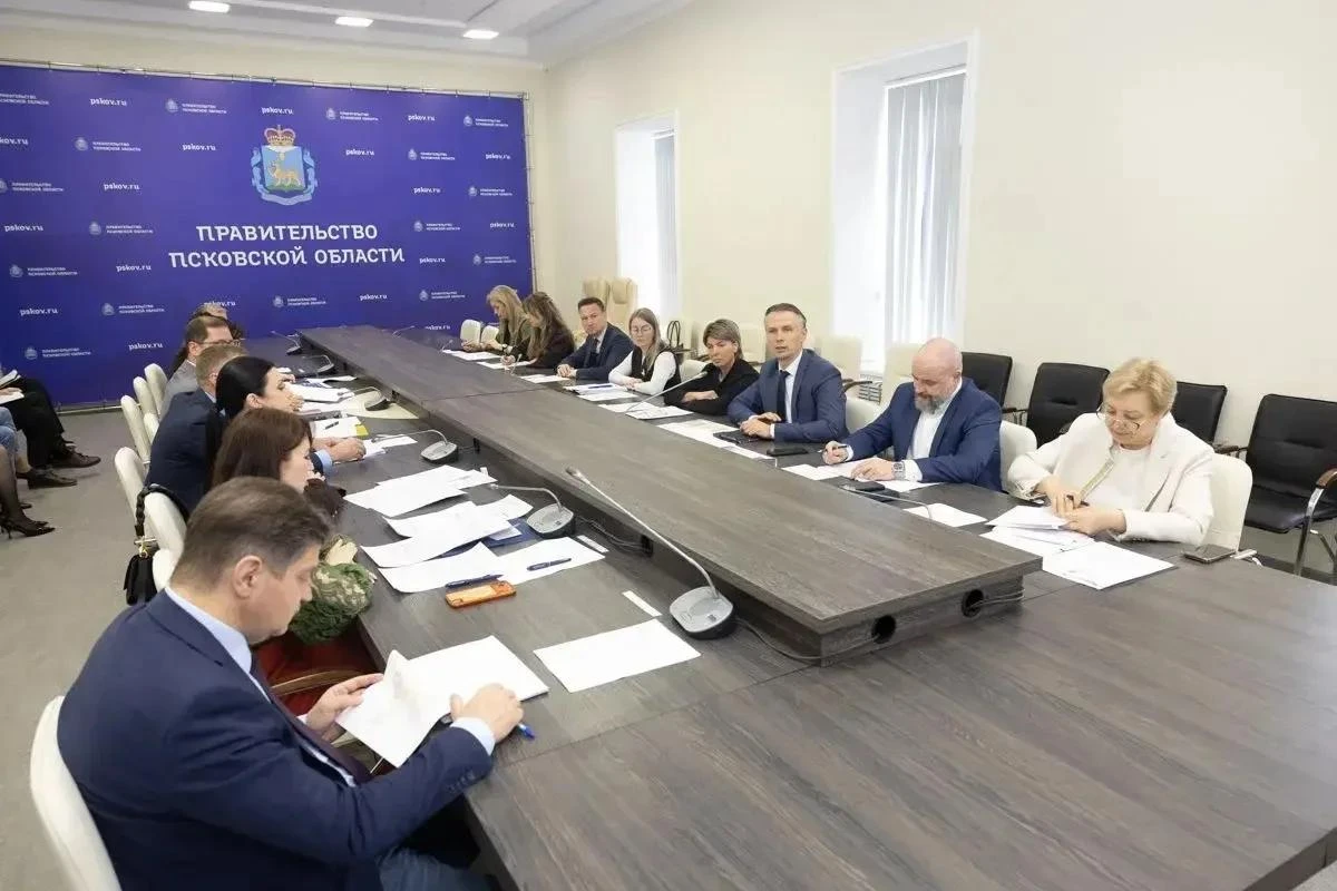 Перспективы развития цифровых региональных сервисов на платформе «Макс» обсудили на раб...