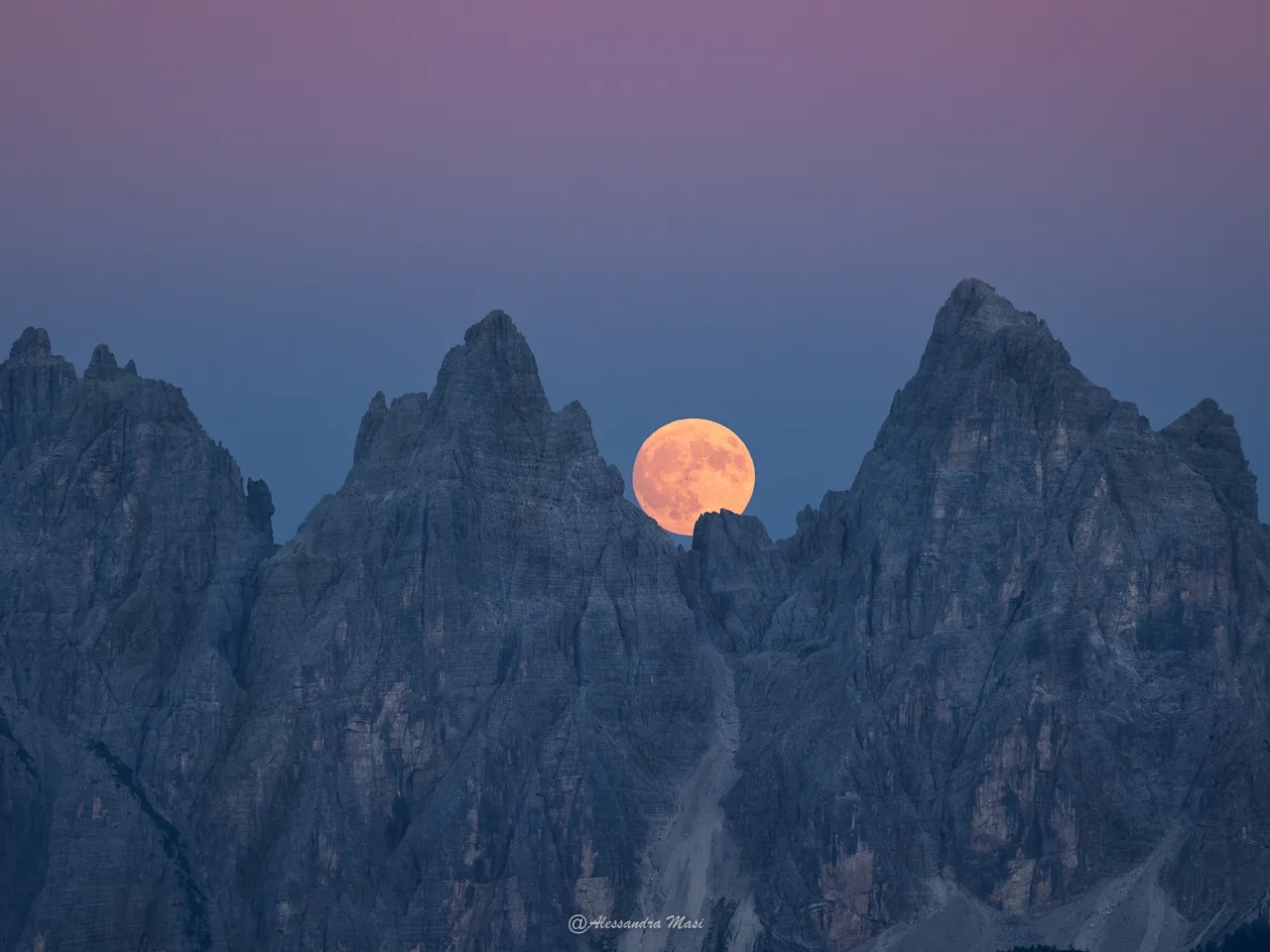 Июльское полнолуние на кадрах фотографов со всего мира 🌕

Млечный Путь