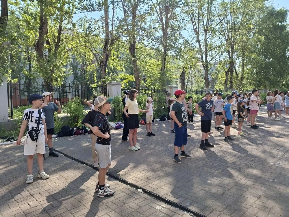 🚀 Спортландия: бодрое утро и волшебный день!

Утро ребят из школьного лагеря «Спортландия» МОУ гимн
