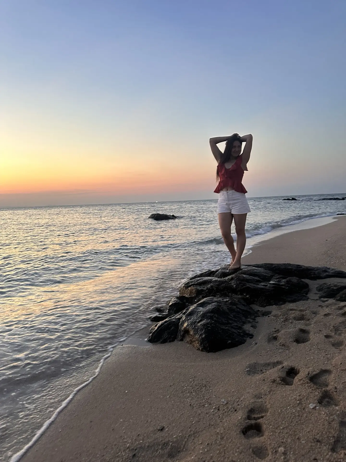Купальник уже ждёт. 🏝️Готовы ли вы увидеть себя в нём стройной и уверенной?  Заканчивается май. Пока