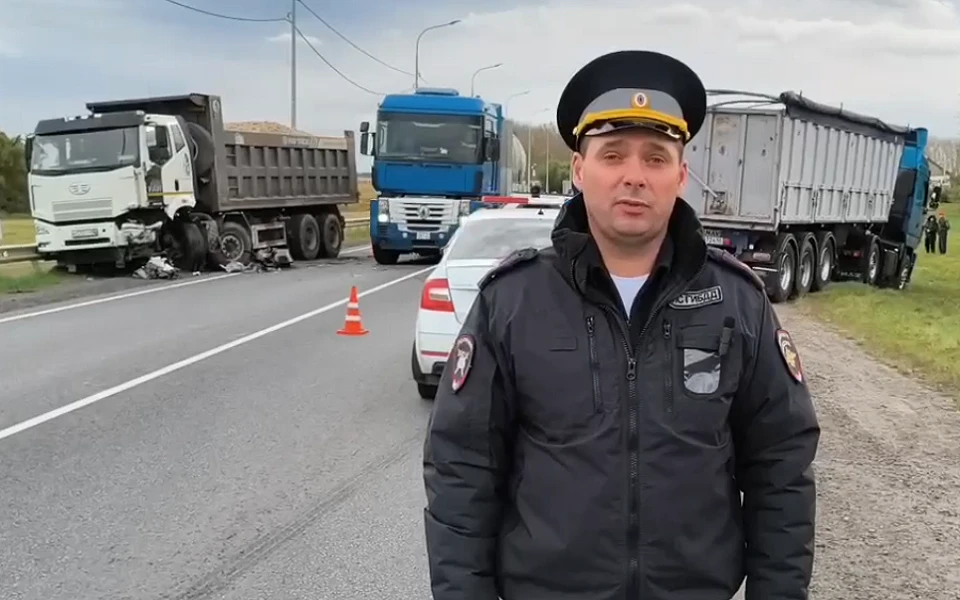 Легковушку кидало между грозовиками...