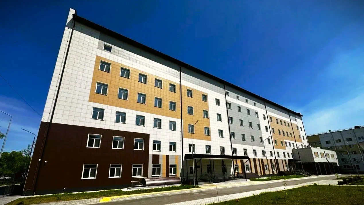 🏥 Первые 100 пациентов уже проходят лечение в  диспансере, возведенном Госкорпорацией Ростех в Хабар