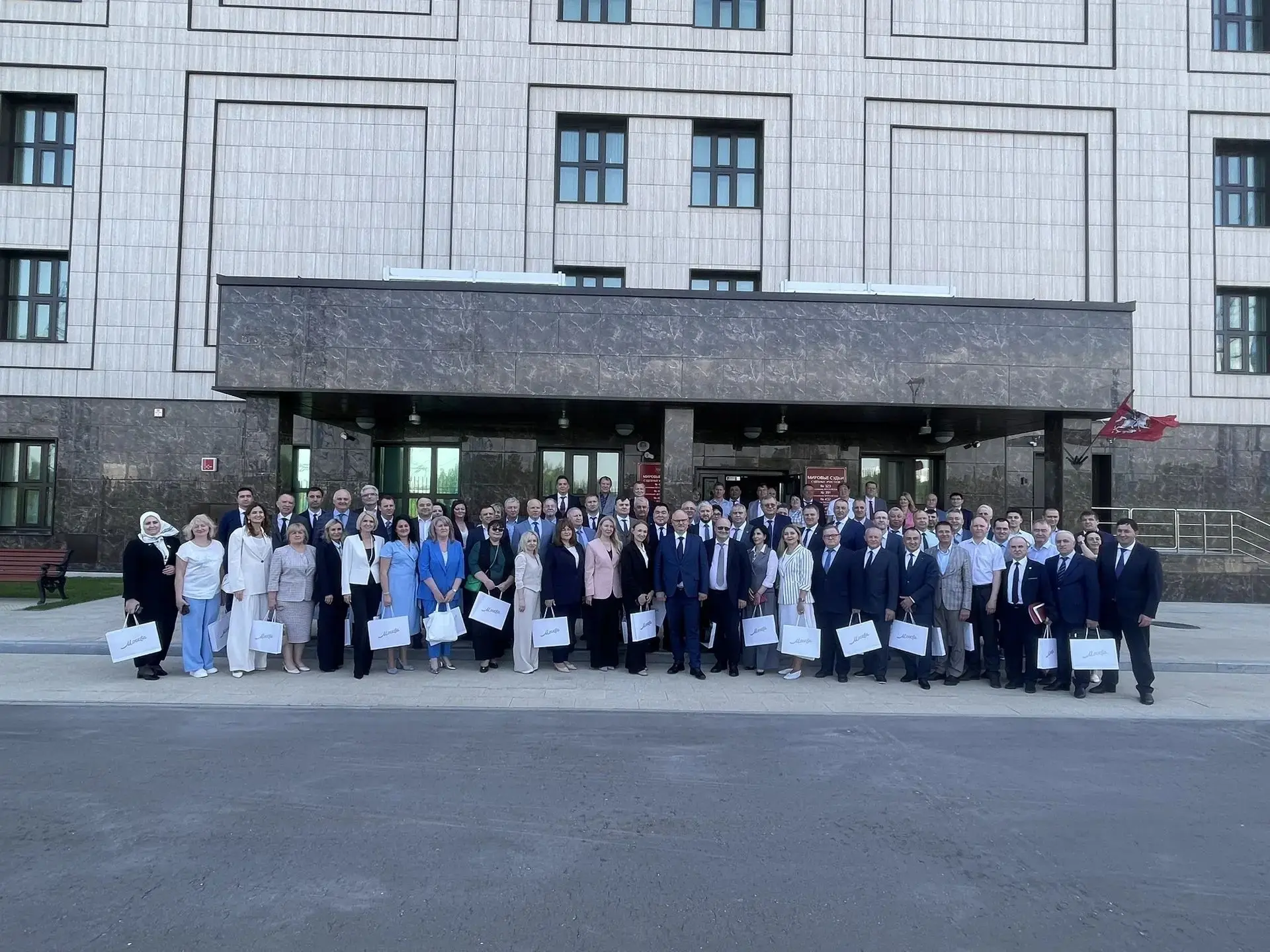 Министр принял участие в совещании по вопросам обеспечения деятельности мировых судей