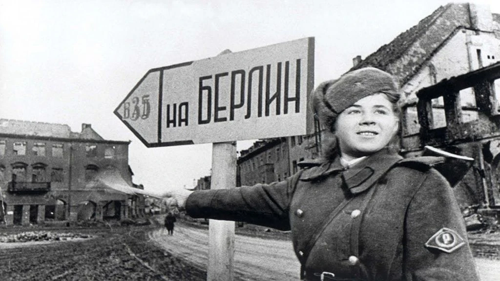 Юмор

Кажется,  понятно, почему в русском языке правильно писать «на Украину», а не «в»)))
