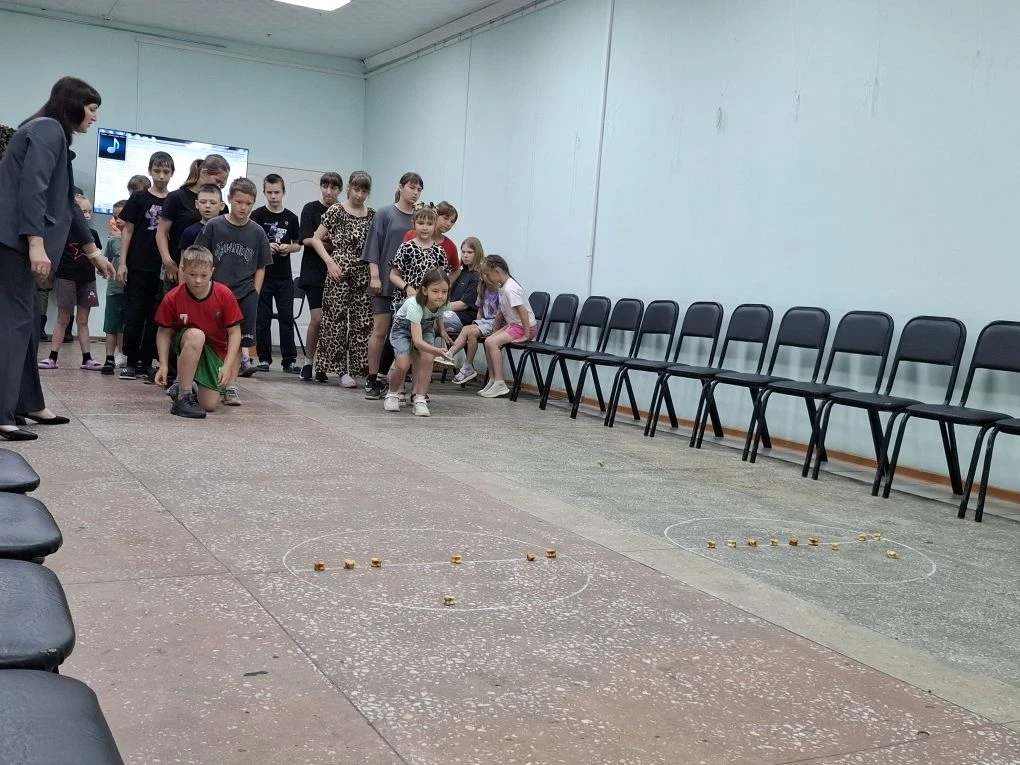 В гости в музей поспешили и ученики пришкольного лагеря Поповской школы. В гостеприимно...