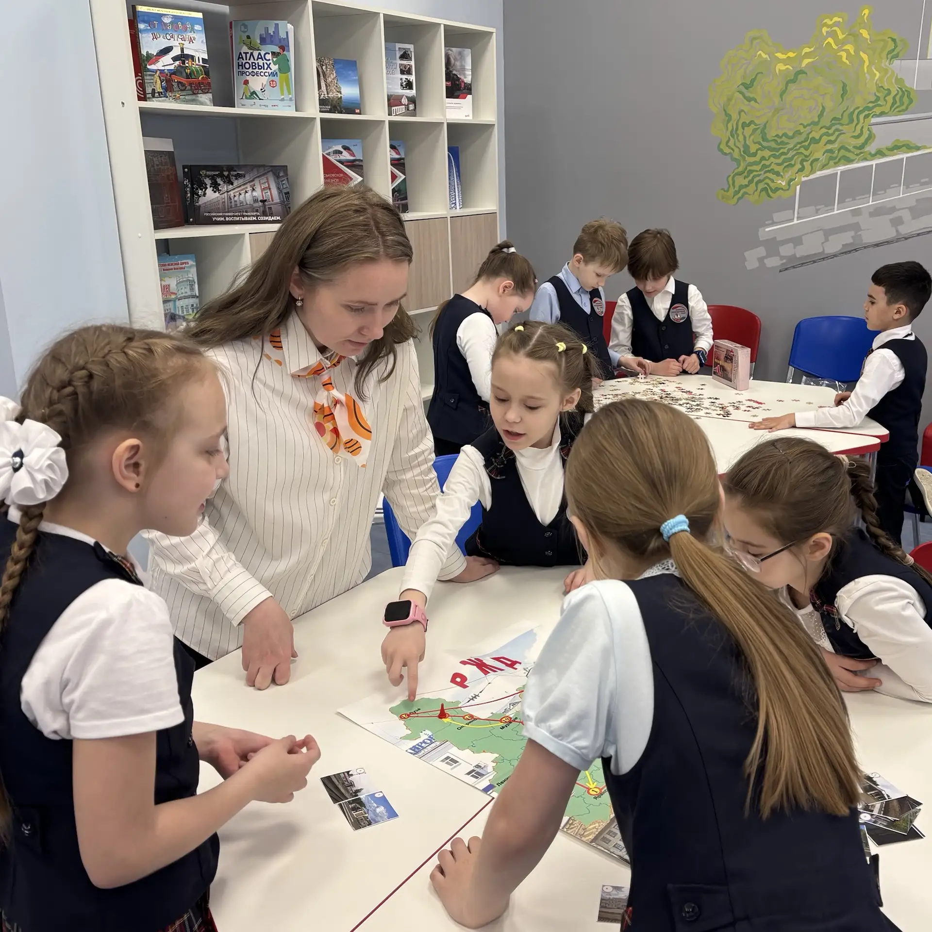 Весело, познавательно и с пользой!👍  В нашем Лицее внеурочная деятельность — это всегда море эмоций,