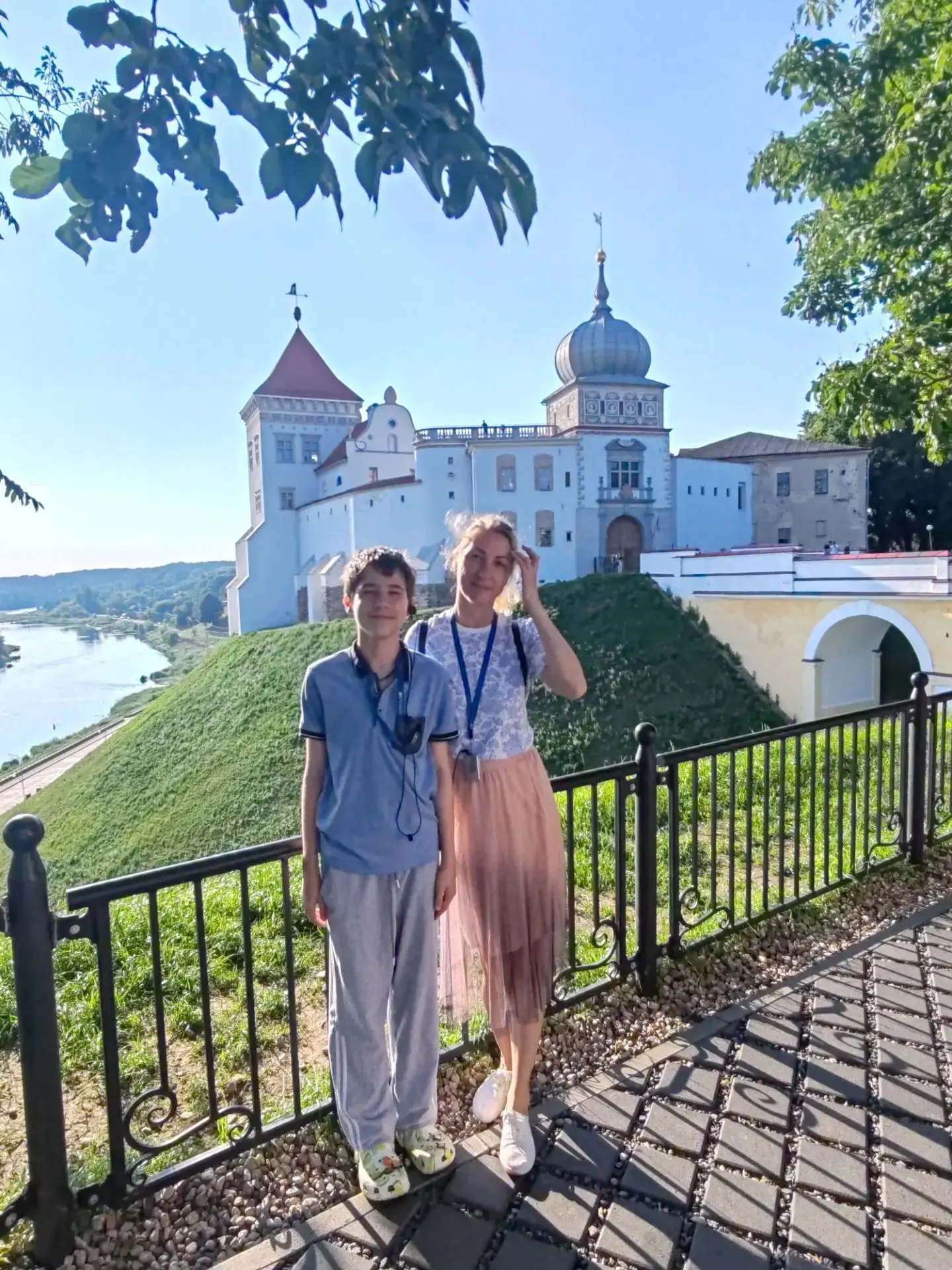 🏰 Путешествие в историю: древний Гродно и величественная Лида!

🌍 Продолжаем нашу рубрику о летних