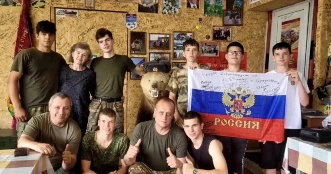 Очередная погрузка гуманитарной помощи прошла на полевой кухне Привал

За один день загрузили четыре