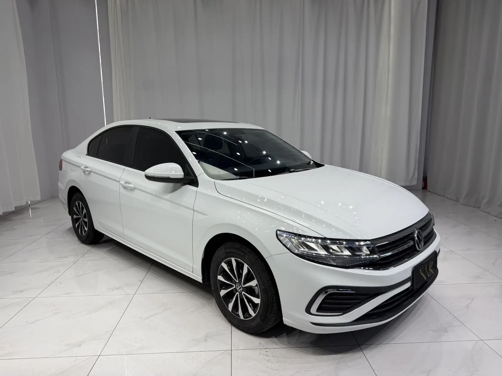 ✅ В продаже в Китае   VW BORA 2023 год 46 000 км 1.5 бензин  Передний привод  КПП - автомат ✅ Компле