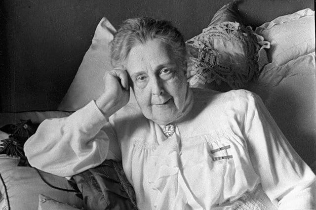 Народную артистку СССР Александру Яблочкину (1866-1964) чествовали на юбилее в Малом те...