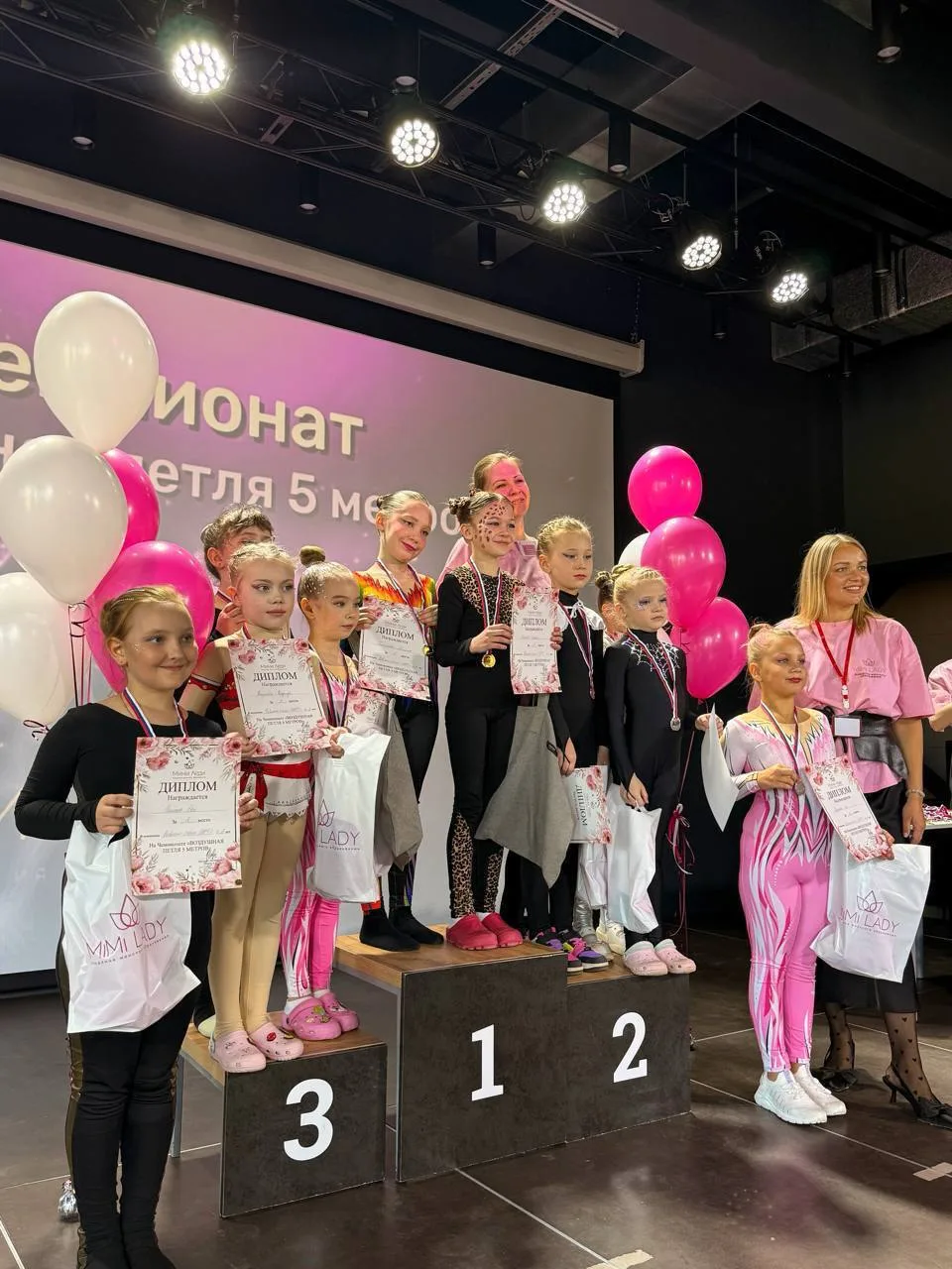 🔥 В ЭТИ ВЫХОДНЫЕ ПРОШЁЛ БОЛЬШОЙ ЧЕМПИОНАТ 🔥  Ученицы нашей школы выступили на чемпионате по Fly Danc