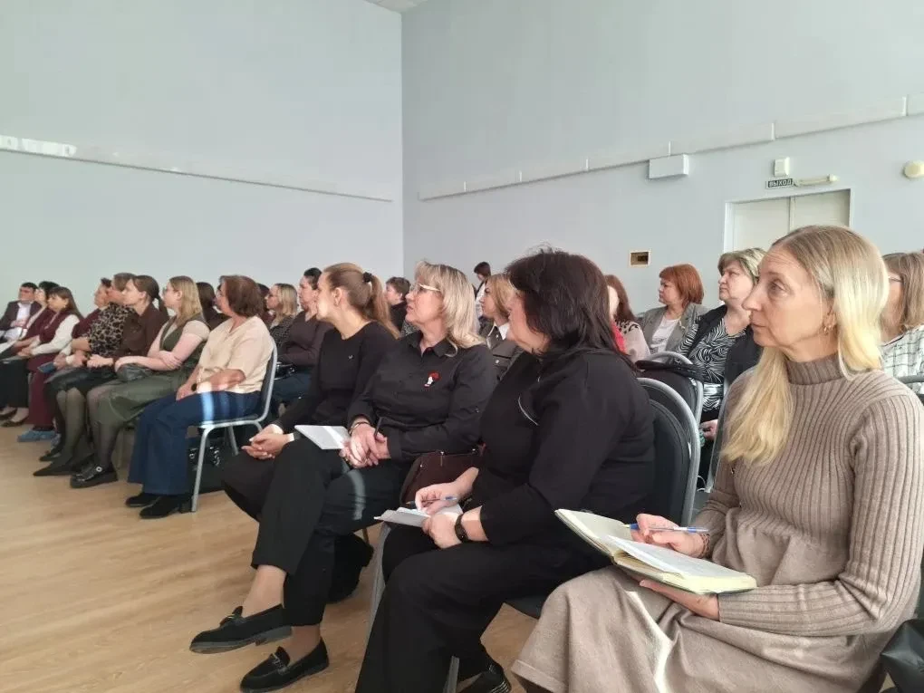 Педагоги продолжают совершенствовать профессиональные компетенции В целях повышения квалификации сот