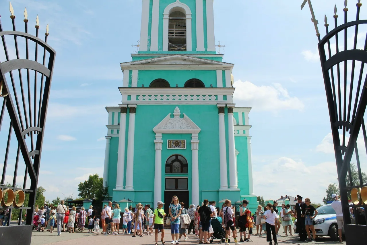 🌼 Краснотурьинцев приглашают на праздник, посвященный Дню семьи, любви и верности🌼