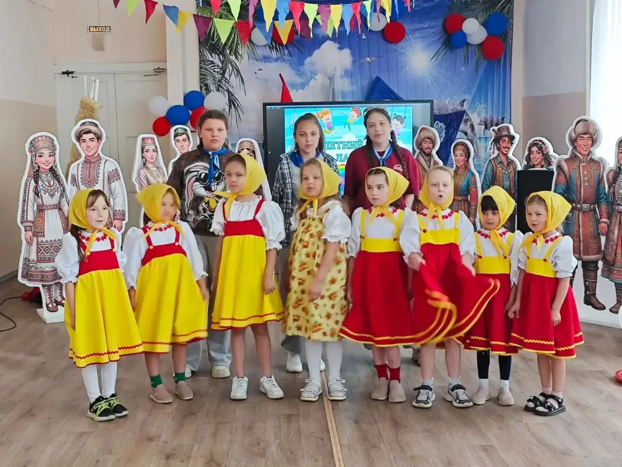 🥳ДОЛ «Жемчужинки». День 15.

Сегодня в нашем лагере был очень радостный и одновременно грустный ден