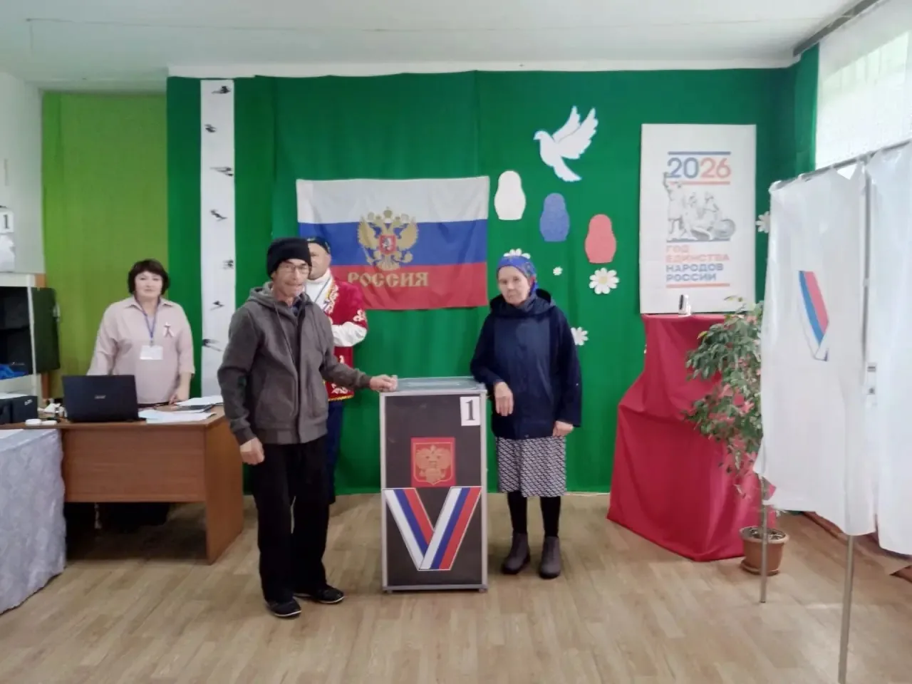 В нашем округе стартовал первый день голосования!