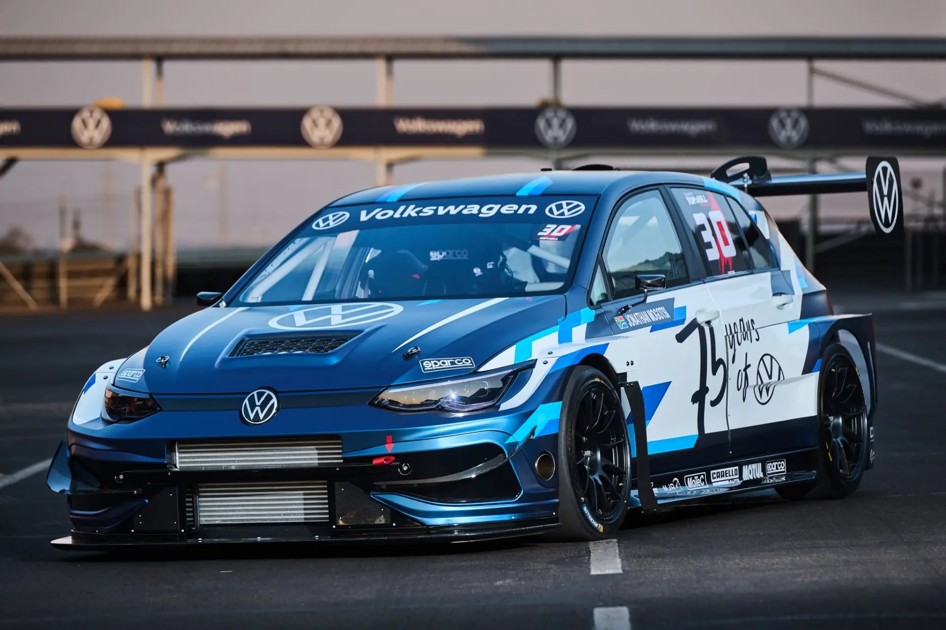 Volkswagen построил в ЮАР Golf с мотором на 1000 сил