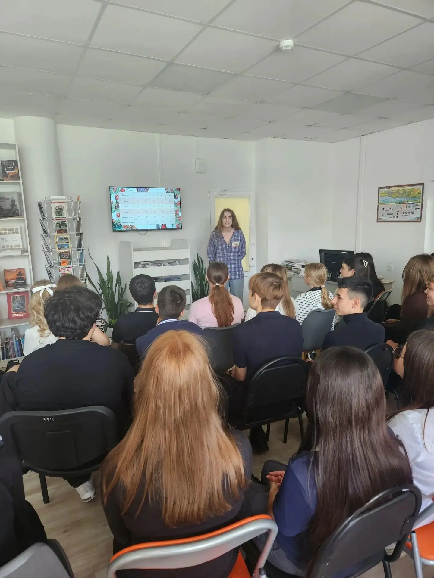 3 сентября 8 В класс #tltschool26 во главе с классным руководителем Ероховой Еленой Вал...