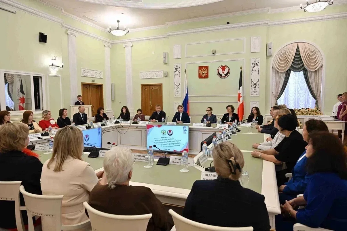 В 2026 году выпускники Удмуртии получили 86 стобалльных результатов на ЕГЭ. Об этом соо...