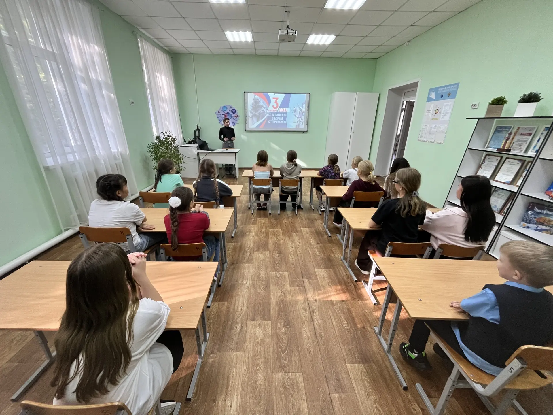 В День солидарности в борьбе с терроризмом в Центре детского творчества прошла важная в...