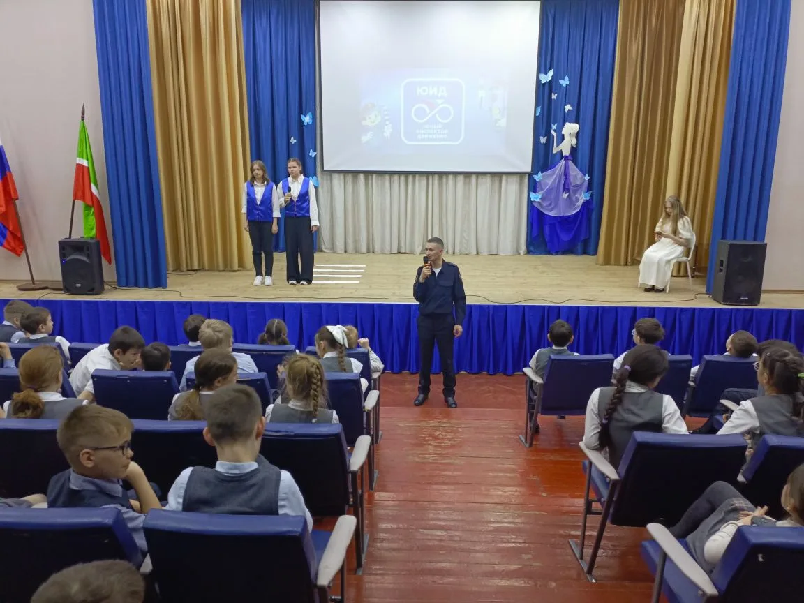 🚦Соблюдая ПДД, мы живём без ДТП!  19 марта в школе N35 прошло познавательное мероприятие для учащихс