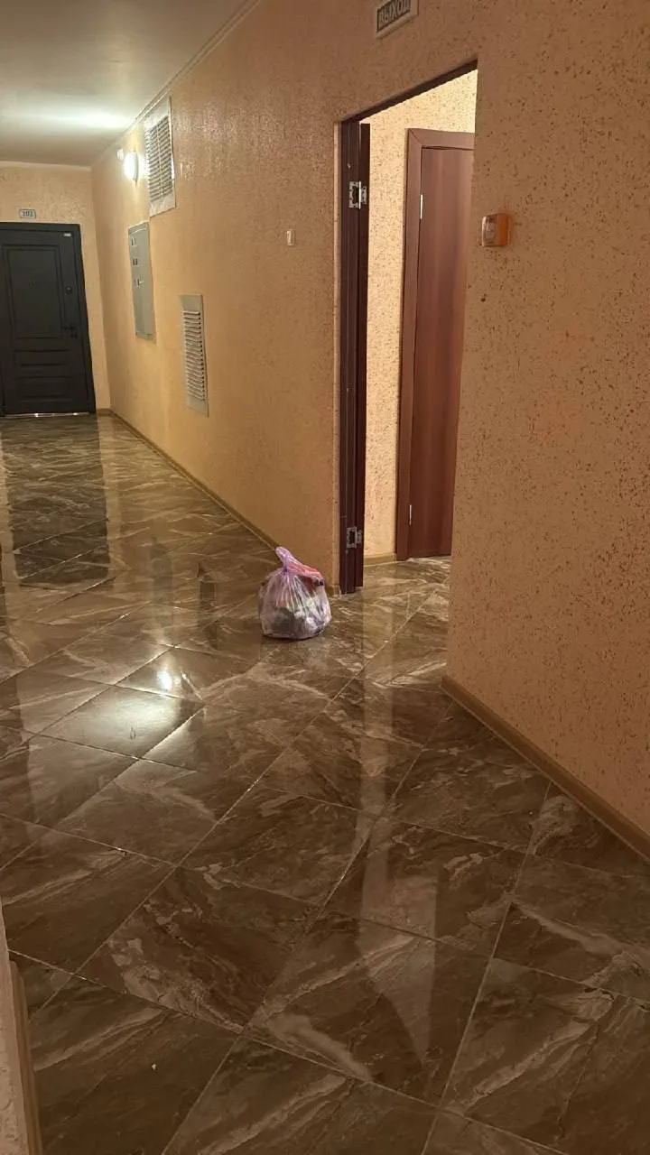 «Конгрессная, 29 почему так то?.. у нас на этаже уже второй раз оставляют мусор .. ну раз вынесли, н