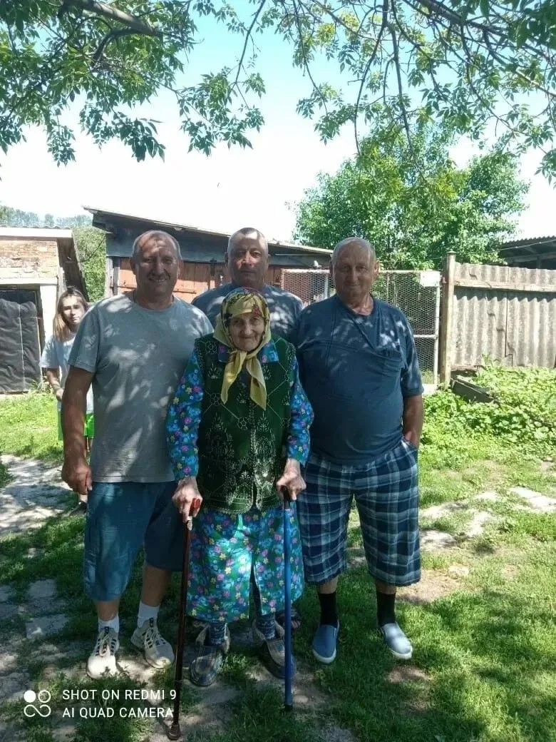 Сегодня жительница хутора Новопавловка, Рыбас Анна Антоновна, празднует 100-летний юбилей! 
⁣
Дорога