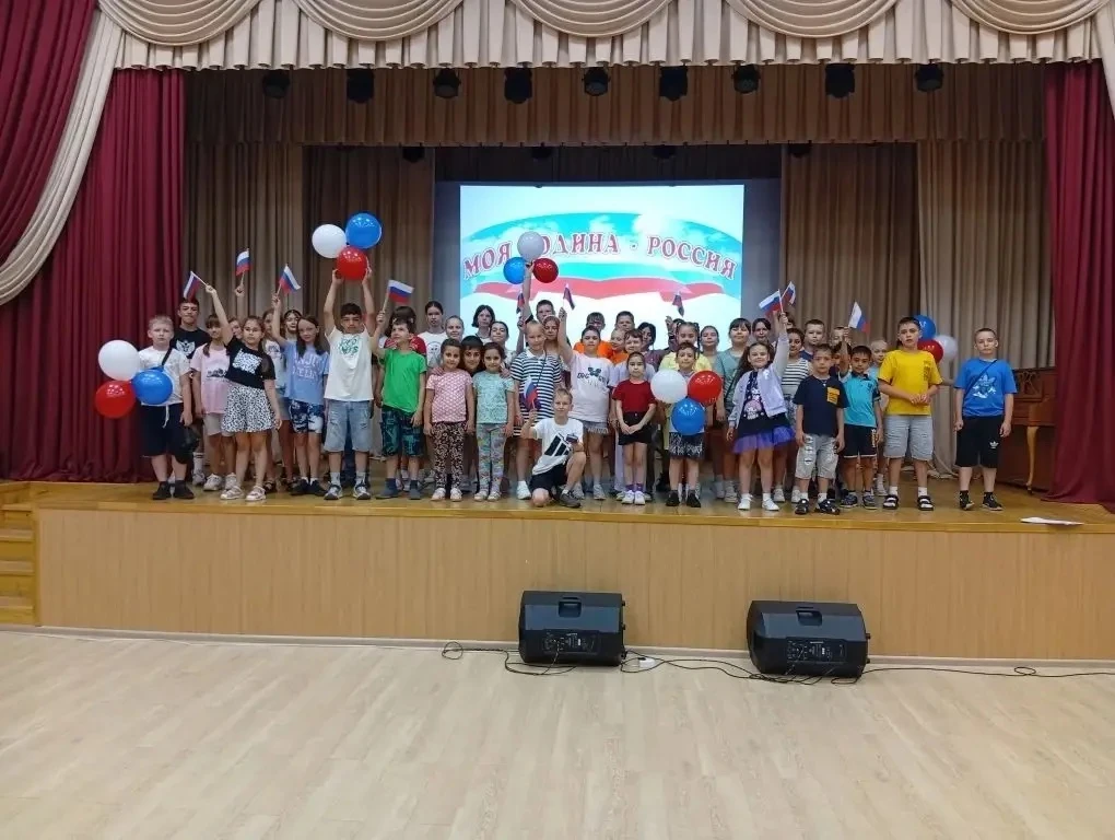 🌞9 июня вновь радушно распахнул свои двери для ребят из пришкольного лагеря. "Рассвет" районный Дом