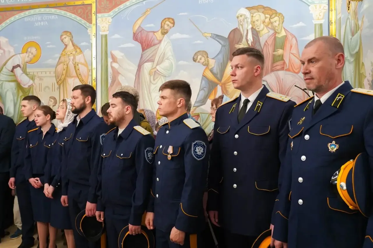 С праздником Благовещения!  🕊️В честь праздника состоялась служба в Благовещенском храме. Возглавил 