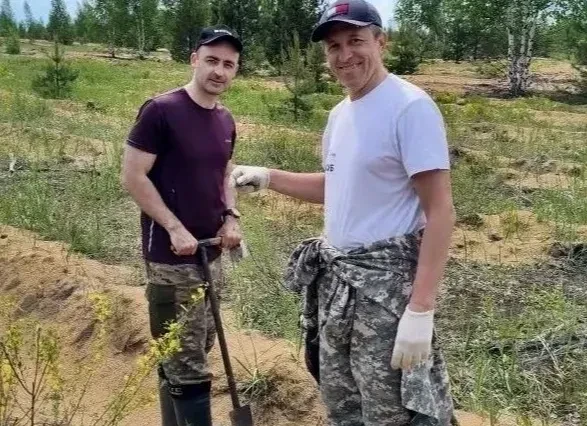 В Клязьминско-Лухском заказнике посадили около двух тысяч сосен

В рамках акции «Посади деревья» в К