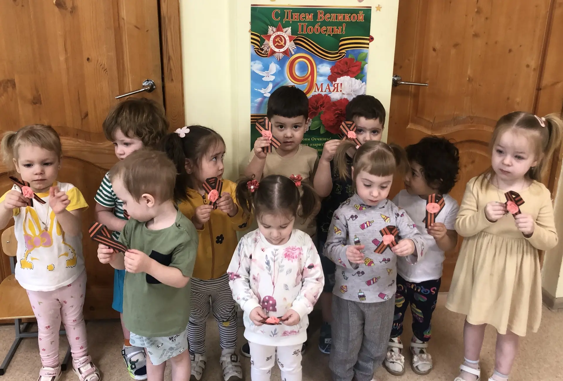 Маленькие руки — большое сердце! ❤️
В преддверии великого праздника Дня Победы мы с нашими самыми ма