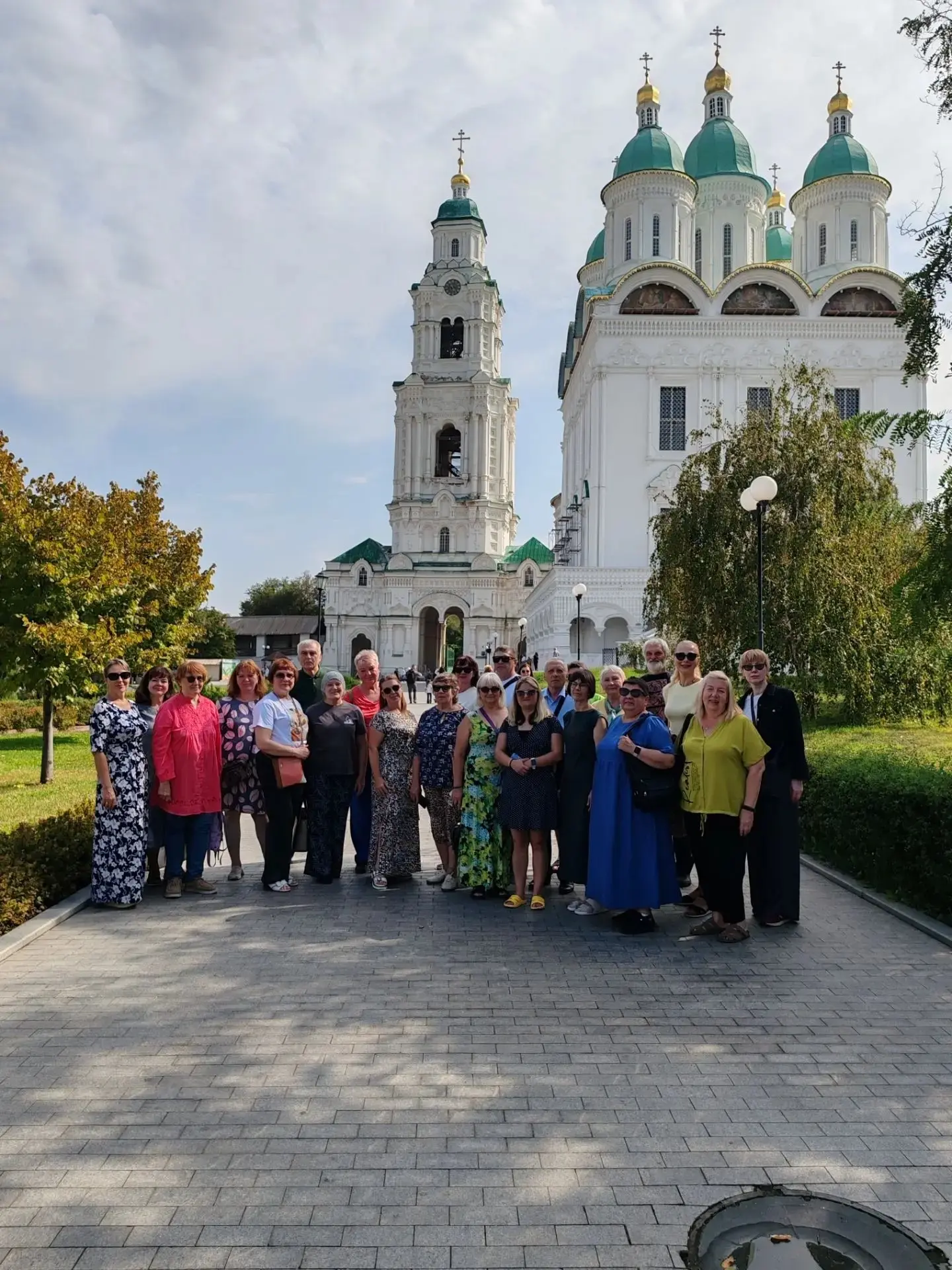 «Привет из автобусного тура "Золотая Орда"! 👋