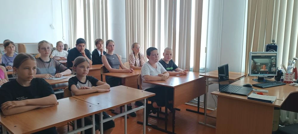 🇷🇺 Узнаем историю и гордимся традициями!

Ребята из ЛДП «Движение первых» присоединились к увлекат