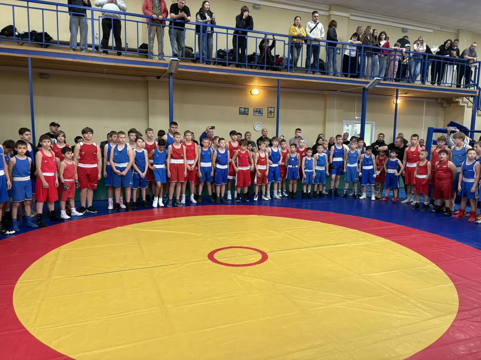 В Спортивном комплексе "Клинский" филиал Высоковск прошли соревнования по боксу посвяще...